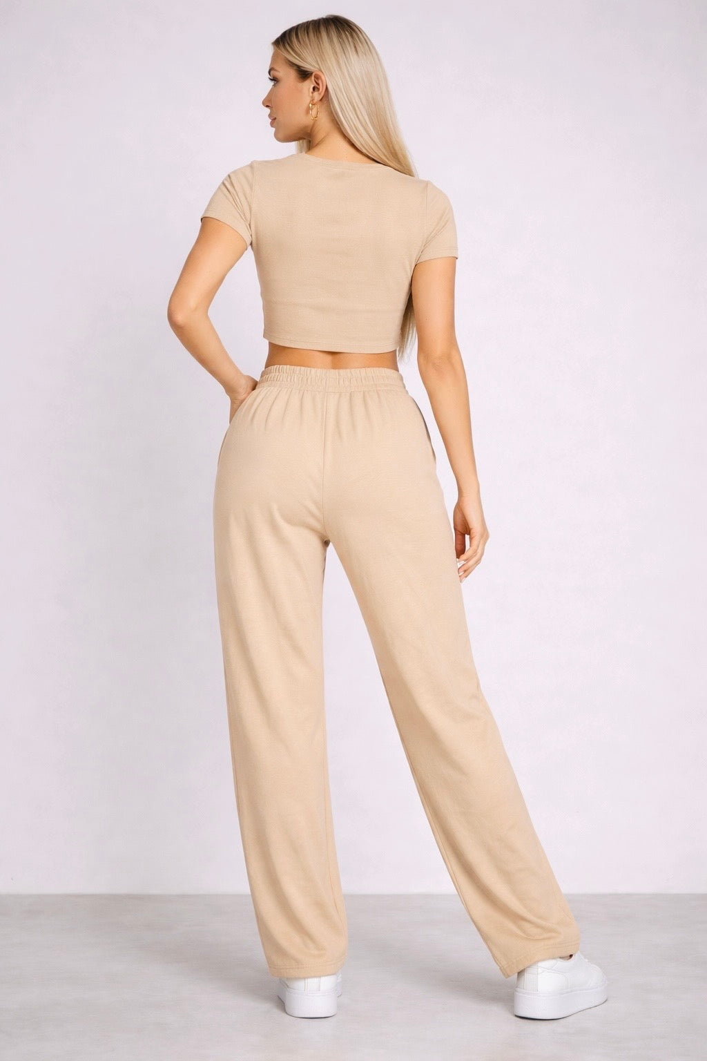 Luxe Lounge Set – Crop Top & Wide-Leg Pants